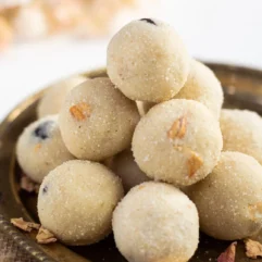 Rava Ladoo